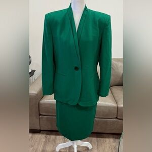 Jones New York Green Blazer & Skirt Set Size 14 Career Professional Office